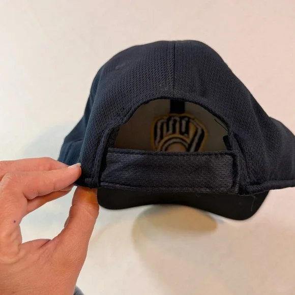 OC Sports Milwaukee Brewers Hat OSFM Navy Blue MLB Baseball Team Adjustable EUC - Picture 2 of 6